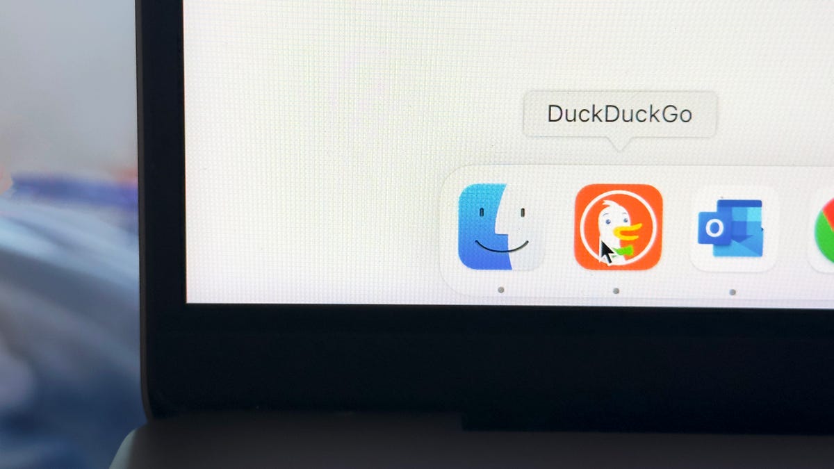 DuckDuckGo’s encrypted syncing brings private browsing to all your devices
